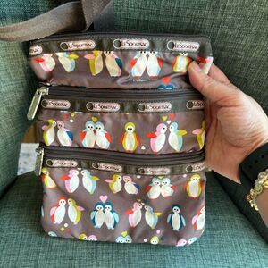 LeSportSac Women Gray Owl cute 3 zip crossbody bag purse - pink blue green GUC!